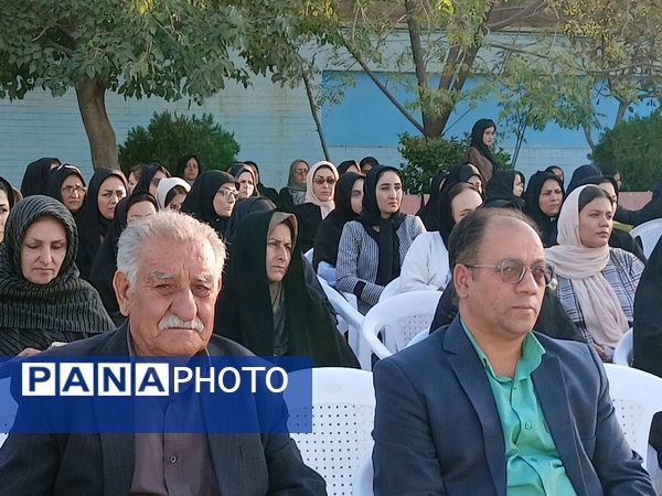  اولین مجمع انجمن اولیا و مربیان در دبیرستان فاطمیه