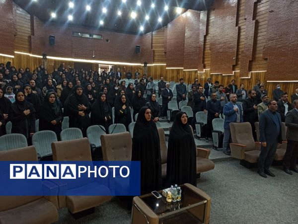 نشست طرح نماد در تالار تربیت ؛ گامی برای تقویت مراقبت اجتماعی دانش‌آموزان 