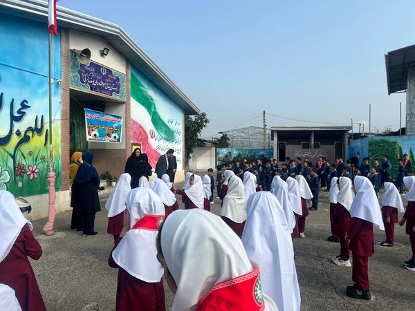 بازدید مسئولان سازمان دانش‌آموزی مازندران از مدرسه تمام‌تشکیلاتی مرحوم یوسف بزرگی قائمشهر