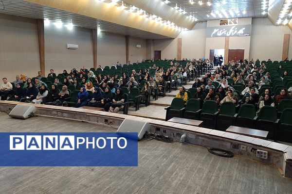 انتخابات انجمن اولیا و مربیان دبیرستان دخترانه پویش ناحیه 3 شیراز