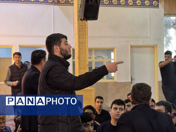 مدرسه شهید رجایی در عزای فاطمه(س) نوای سینه‌زنی سرداد