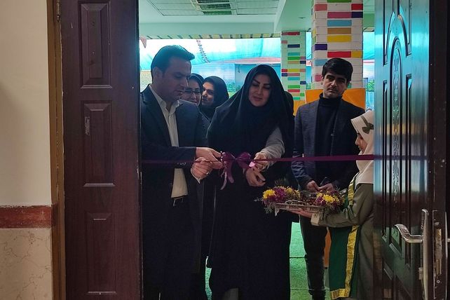 افتتاح اتاق پژوهش در دبستان نیلوفر رفیعی ناحیه دو شهرری 