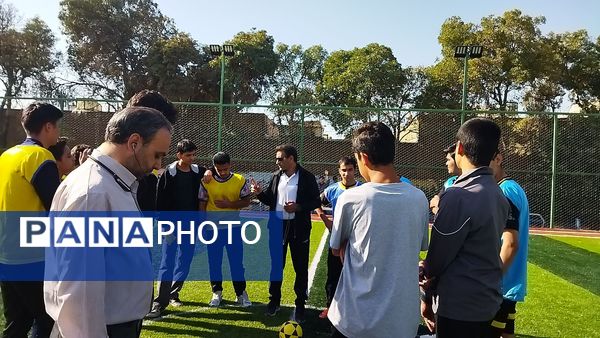 روز اول از مسابقات فوتبال المپیاد ورزشی دبیرستان شاهد ابوذر غفاری نیشابور 
