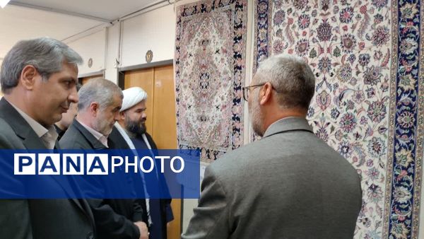 بازدید نائب رئیس مجلس شورای اسلامی از نمایشگاه تولیدات و محصولات صنعتی و صنایع دستی شهرستان کاشمر