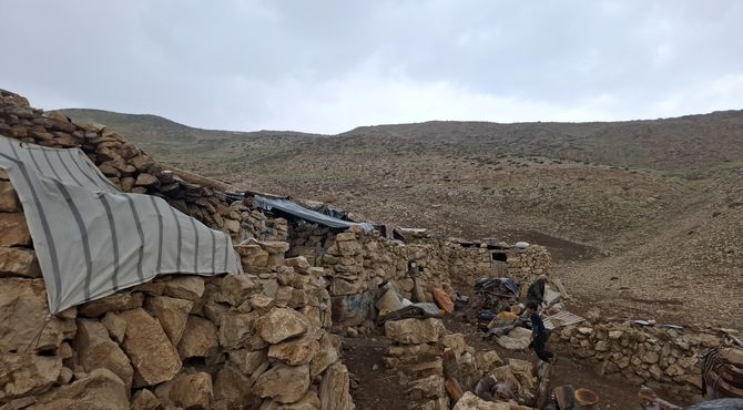 حضور عشایر در ارتفاعات کوه بزیمنی همزمان با بارندگی‌های تابستانه