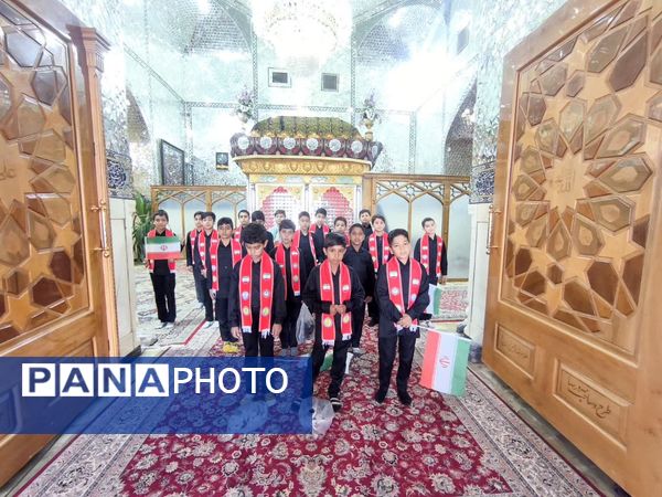 حماسه آفرینی پیشتازان دبستان شهید پسندیده فدافن در راهپیمایی ۱۳ آبان کاشمر