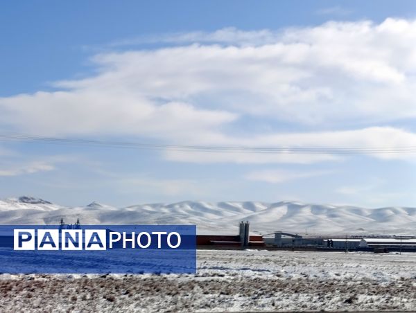 رقص دانه‌های برف بر بام‌های سفیددشت