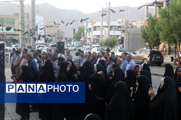 جشن مردم حاجی‌‌آباد برای پیروزی در مقابل رژیم صهیونسیت و آمریکای جنایتکار