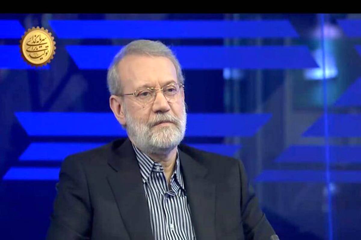 لاریجانی: تهدید کردند در ۱۲ ساعت کشور را ترک کنم