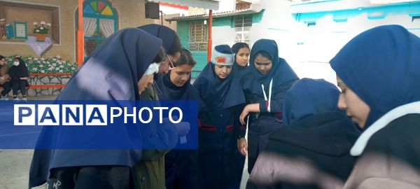 بیست و هفتمین مانور زلزله سراسری در دبیرستان یغمای نیشابوری(وکیلی۳)