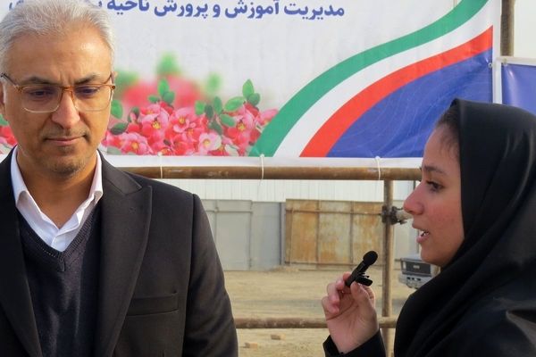 خشت‌گذاری یک مدرسه، یعنی ساختن آینده و فرو ریختن دیوارهای جهل