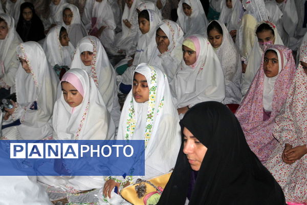 مهمانان ماه خدا اجتماع بزرگ دانش‌آموزان بوشهری 