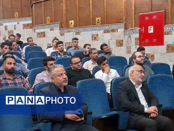 برگزاری دوره  دانش افزایی مربیان پرورشی و مشاوران جدیدالورود استان البرز