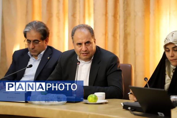 جلسه جمع‌بندی سفر اعضای کمیسیون آموزش مجلس به استان با حضور وزیر آموزش و پرورش 