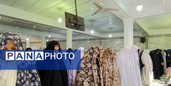 حضور نوجوانان علم و دانش مدرسه حضرت زینب(س) در نماز جمعه شهرستان اسدآباد 