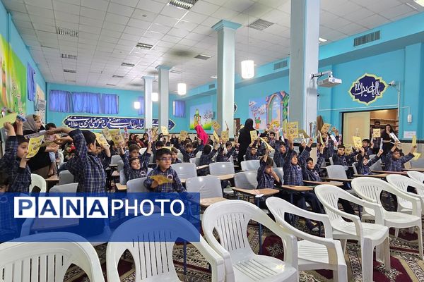 لبخندهای سالم در جشن دندان شماره شش مدرسه پسرانه شاهد شهید جنیدی