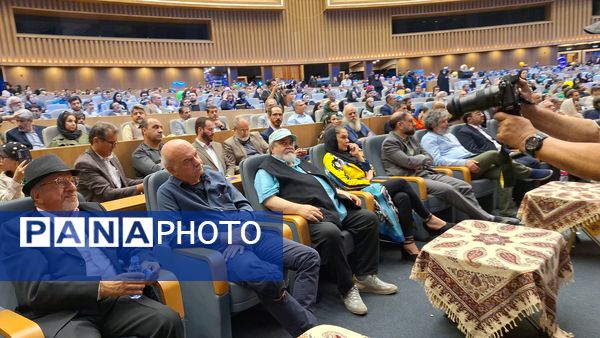اختتامیه جشنواره فیلم‌های کودکان و نوجوانان در اصفهان نصف جهان