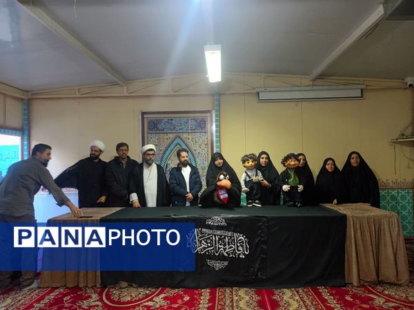 عطر فاطمی در فضای آموزش دبیرستان میرزا جعفر سروقد با برپایی ایستگاه صلواتی 