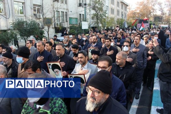 تشییع و تدفین پیکر شهید گمنام در اداره‌کل آموزش و پرورش تهران