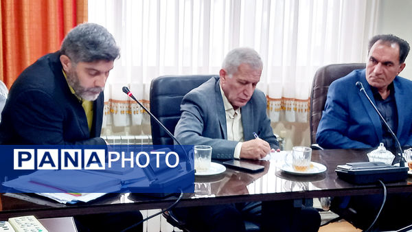 نشست هم‌اندیشی و افتتاح پروژه مهر در آموزش و پرورش قائمشهر