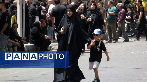 عزاداری عاشورای حسینی به رنگ خون شهیدان در کرج