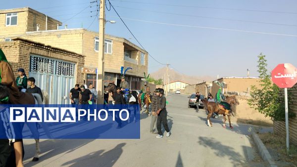 علم‌ گردانی آیین‌ هر ساله‌ شهر وردنجان