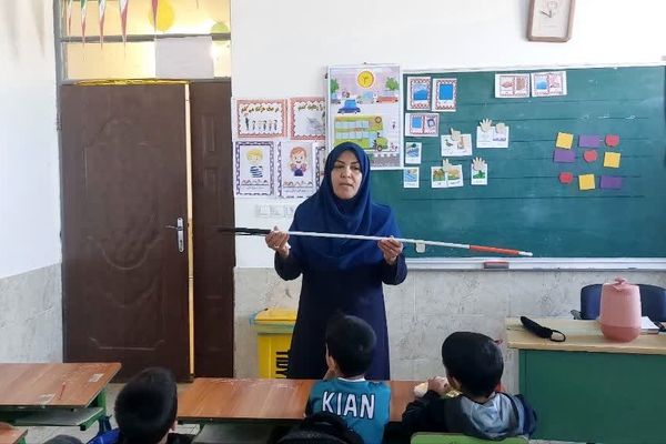 گرامیداشت روز جهانی نابینایان در آموزشگاه شهید محمد منتظر قائم خاتم