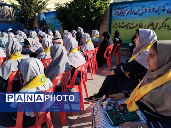 دبیرستان نجم میزبان پیکر یک شهید گمنام شد