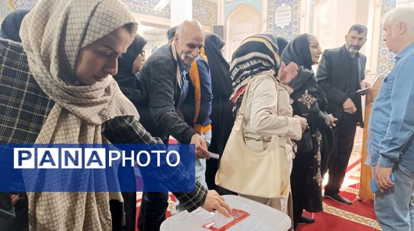  اولین جلسه انجمن اولیاء و مربیان دبیرستان پسرانه متوسطه اول عبدالحسین قفلی