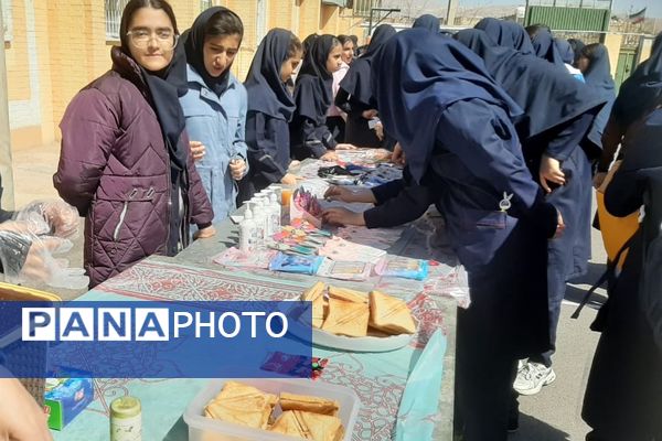برگزاری بازارچه  کسب و کار دانش‌آموزی در آموزشگاه پویش ناحیه ۳شیراز 