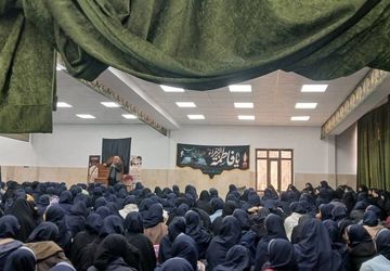 ارادت دانش‌آموزان دبیرستان شهید بینایی به حضرت زهرا و شهدا