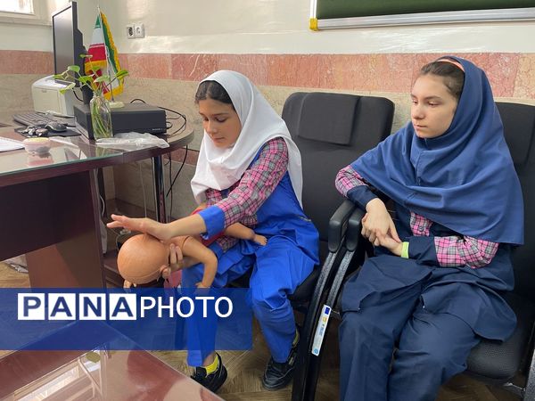 برگزاری جلسه آموزشی دانش‌آموزان سفیر سلامت  منتخب جهت حضور در مسابقات استانی