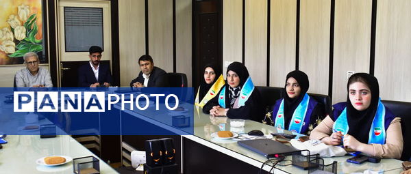 نشست صمیمی دانش‌آموزان خبرنگار پانا با مدیرکل آموزش و پرورش کهگیلویه و بویراحمد 