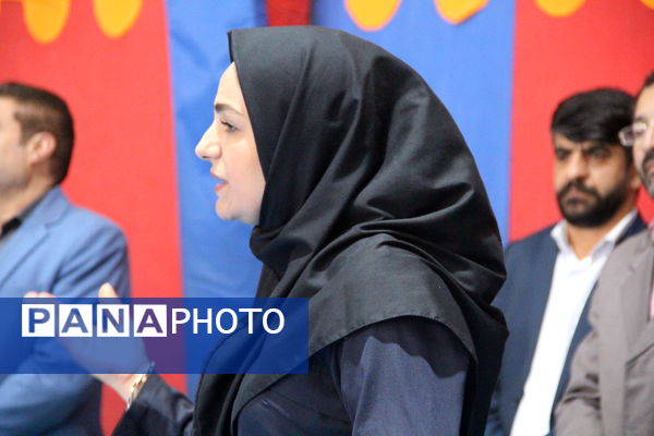 برگزاری آیین اهدای جوایز و تقدیر از شرکت کنندگان جشنواره طناب زنی دانش آموزان ابتدایی دختر مدارش شهرستانهای تهران در ری یک