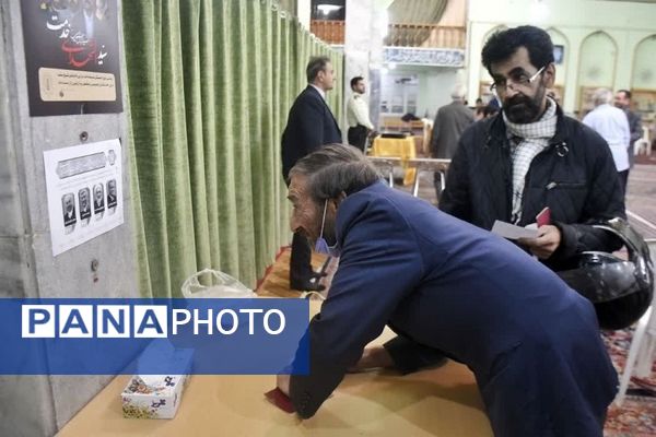 چهاردهمین انتخابات ریاست‌جمهوری در مسجد انقلاب بجنورد