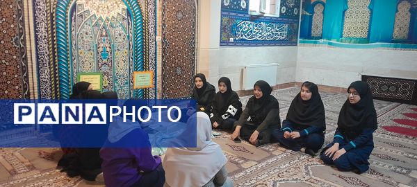 برگزاری سه‌شنبه‌های مهدوی با حضور هیئت‌های مذهبی دانش‌آموزی در دبیرستان فرزانگان استعداد درخشان ملارد