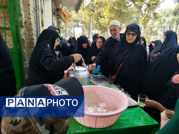 حضور مردم نیشابور در راهپیمایی جاماندگان اربعین حسینی