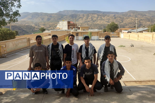 کار جهادی تیم شهید عباس محسنی کردستان برای شاداب‌سازی مدارس محروم لردگان