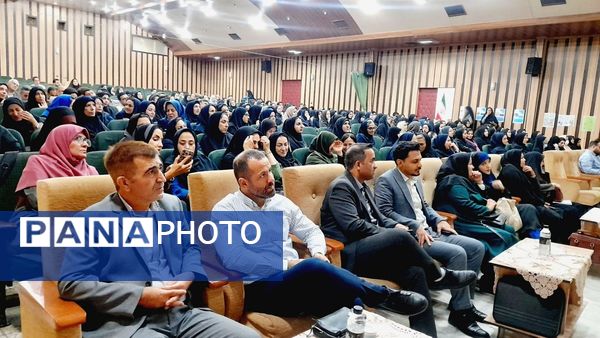 جلسه استانی مشاوران با موضوع «تاب‌آوری و امیدآفرینی در مدارس» در استان البرز