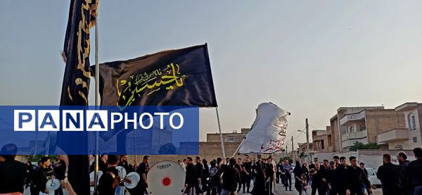  حضور پررنگ نوجوانان وجوانان در تاسوعای حسینی