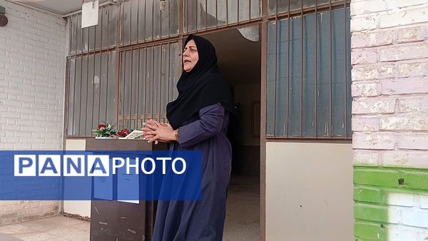 زنگ مهر در مدرسه زکیه برآباد به صدا درآمد
