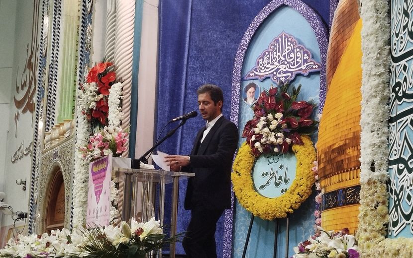 اجتماع دختران دانشجو در حرم مطهر حضرت معصومه (س) به مناسبت روز دختر  