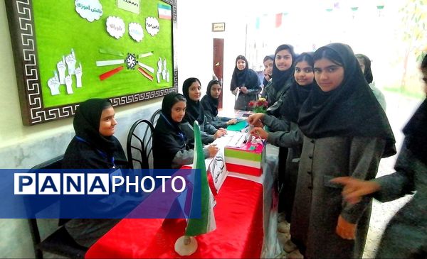 انتخابات شورای دانش آموزی در دبیرستان حاج مهدی روحانی خلیل آباد 