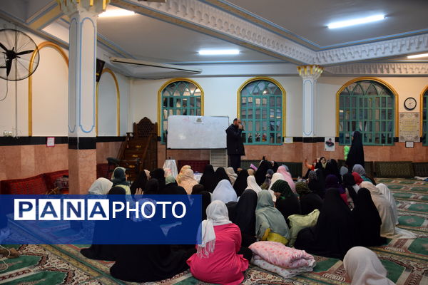 حضور دانش‌آموزان ناحیه یک کرج در نخستین روز اعتکاف دانش‌آموزی