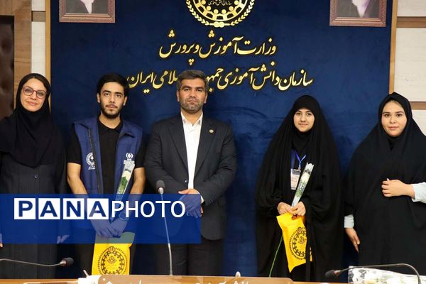 گرامیداشت روز خبرنگار در سازمان دانش‌آموزی؛ تجلیل از خبرنگاران دانش‌آموز پانا شهرستانهای تهران با حضور وزیر آموزش و پرورش