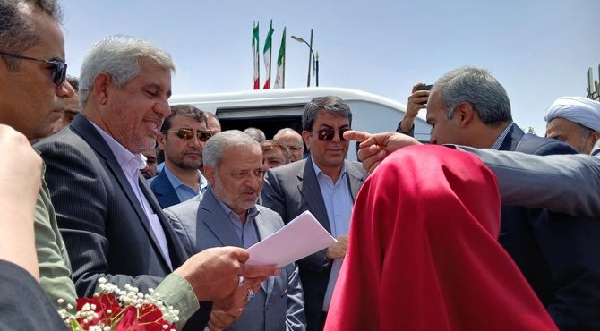 کلنگ زنی واحد آموزشی در طرح نهضت ملی مسکن عنبرآباد
