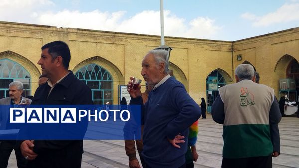 گذری بر فعالیت چایخانه مسجد جامع در سومین جمعه آذر ماه 