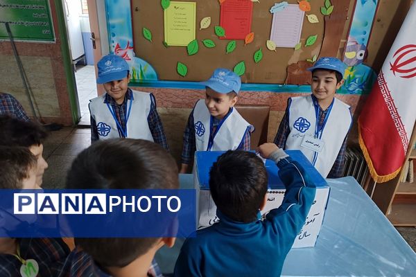 انتخابات سفیران سلامت و آغاز به‌کار «سفیران سلامت» در دبستان علامه طباطبایی