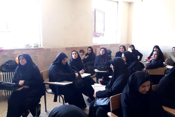 برگزاری دومین جلسه دوره توانمندسازی نیروی انسانی آموزش و پرورش در منطقه زاغه