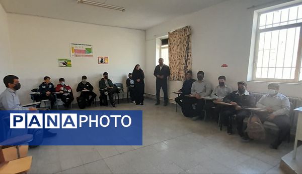 بازدید معاون آموزشی و کارشناس آموزش متوسطه اداره آموزش و پرورش خاتم 